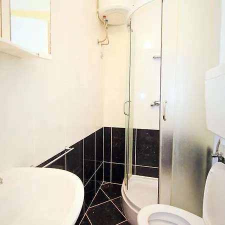 Ane Apartment *