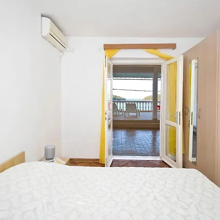 Ane Apartment *