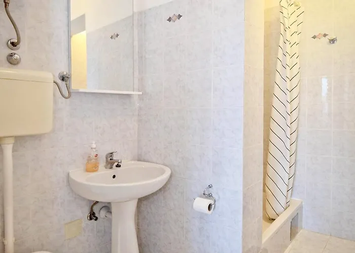 Ane Apartman Molunat